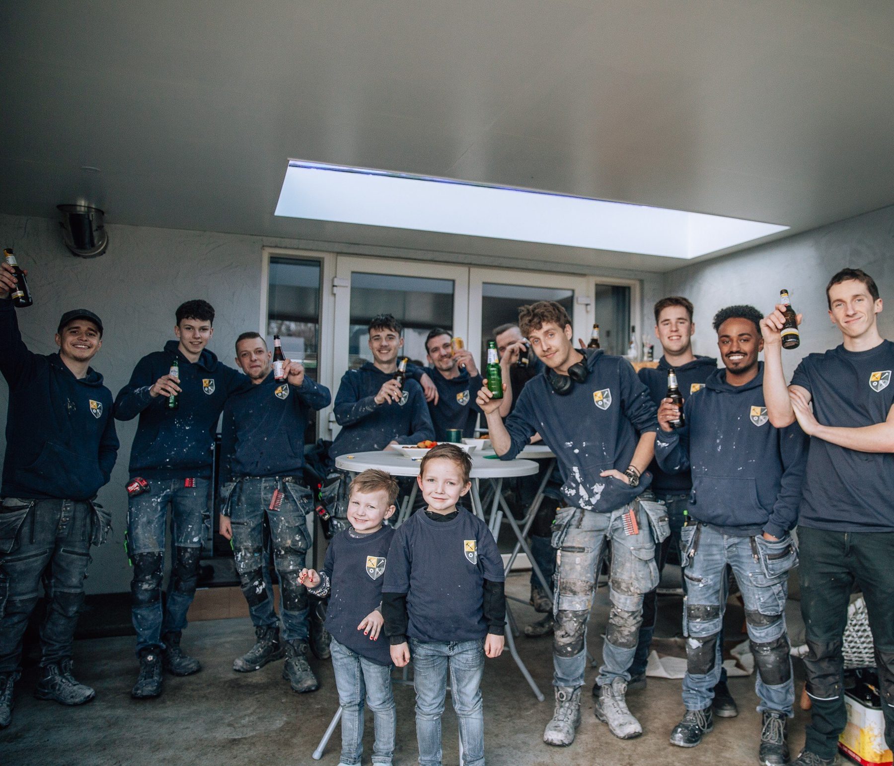 Leo Nova team binnen op locatie